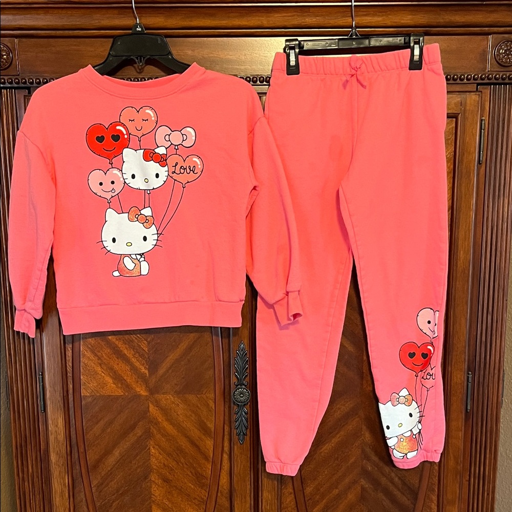 Hello Kitty Valentine Balloon Print Kids Jogger Set - Pink